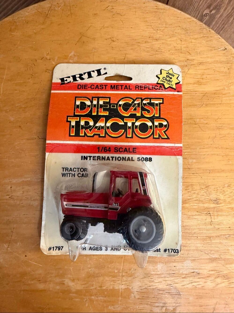 Vintage ERTL International 5088 Die-Cast Tractor 1:64 Scale #1797 Sealed NOS (91